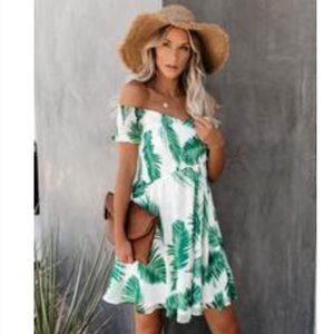 Brand New VICI palm print smocked dress